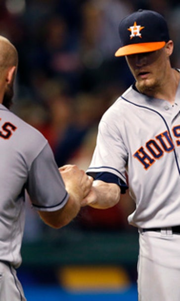 Kluber loses for first time since July, Astros down Indians